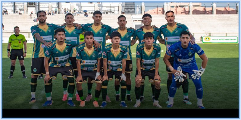 Miguel Grau va por un golpe ante el Campeón de Ayacucho