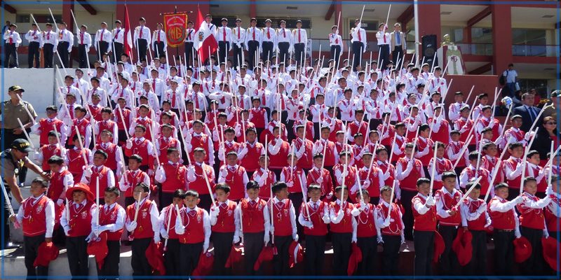 I.E. Miguel Grau se viste de gala para celebrar 137 años de historia